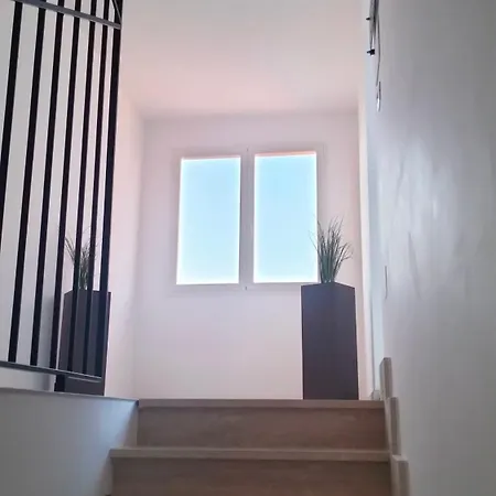 Diana Apartment *